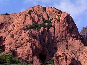 ボーキサイト鉱山