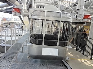 観覧車ゴンドラ