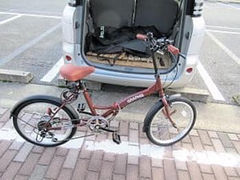 折りたたみ自転車を積んで移動