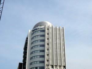 電気科学館跡地のブルーウェーブビル