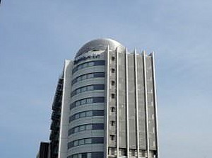 電気科学館の跡地に立つホテルヴィアイン